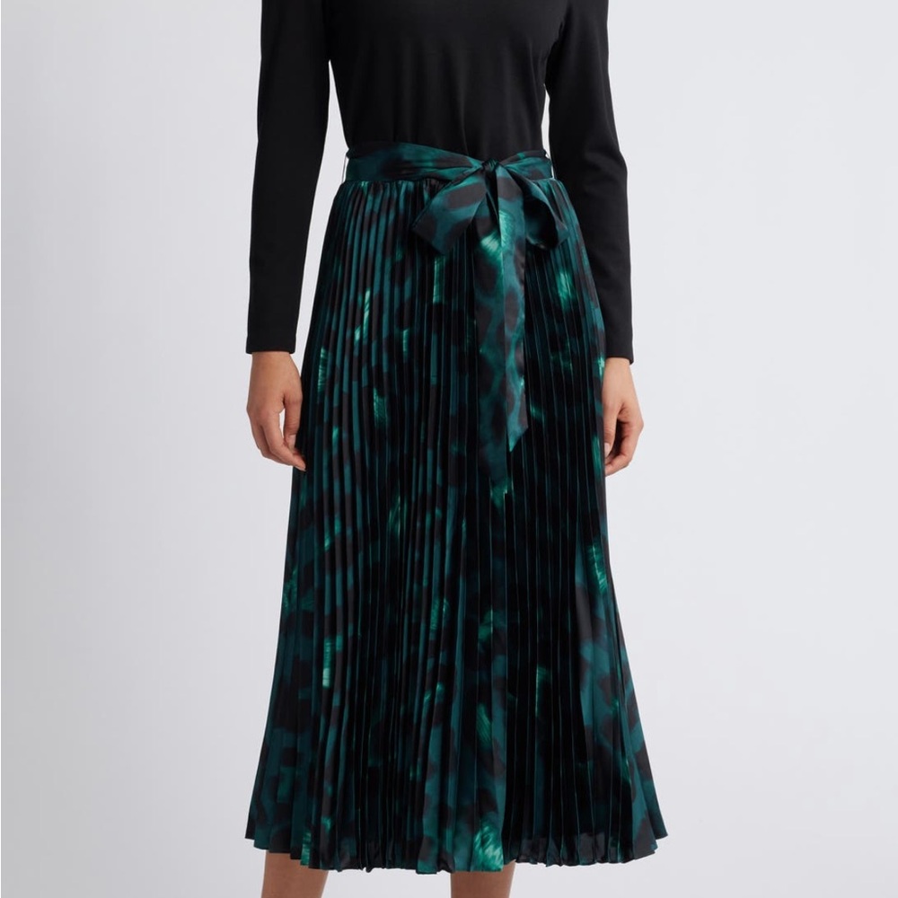 Anne Klein Teal and Black Pleated Midi Dress